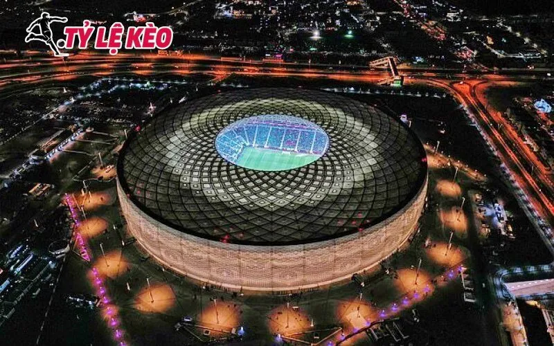 Sân vận động World Cup rực sáng về đêm